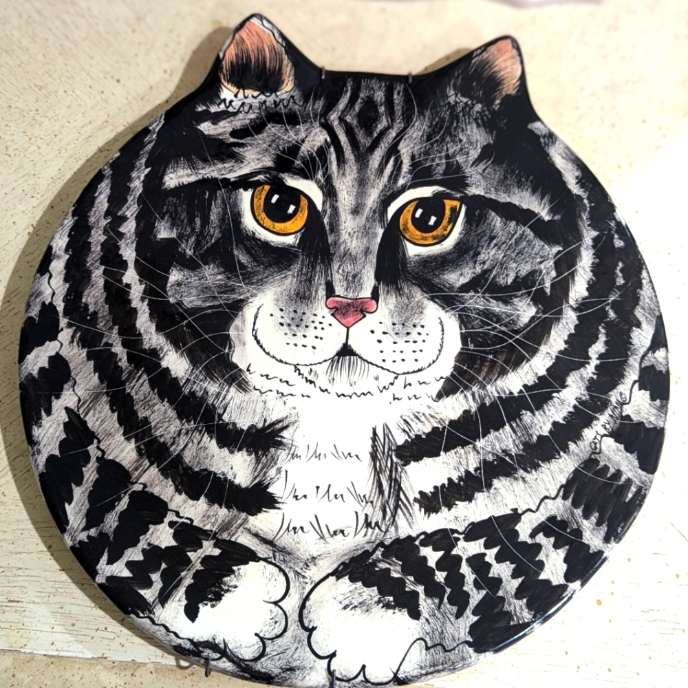 Very Cool Vintage Collectable Cat Plate Hand Painted